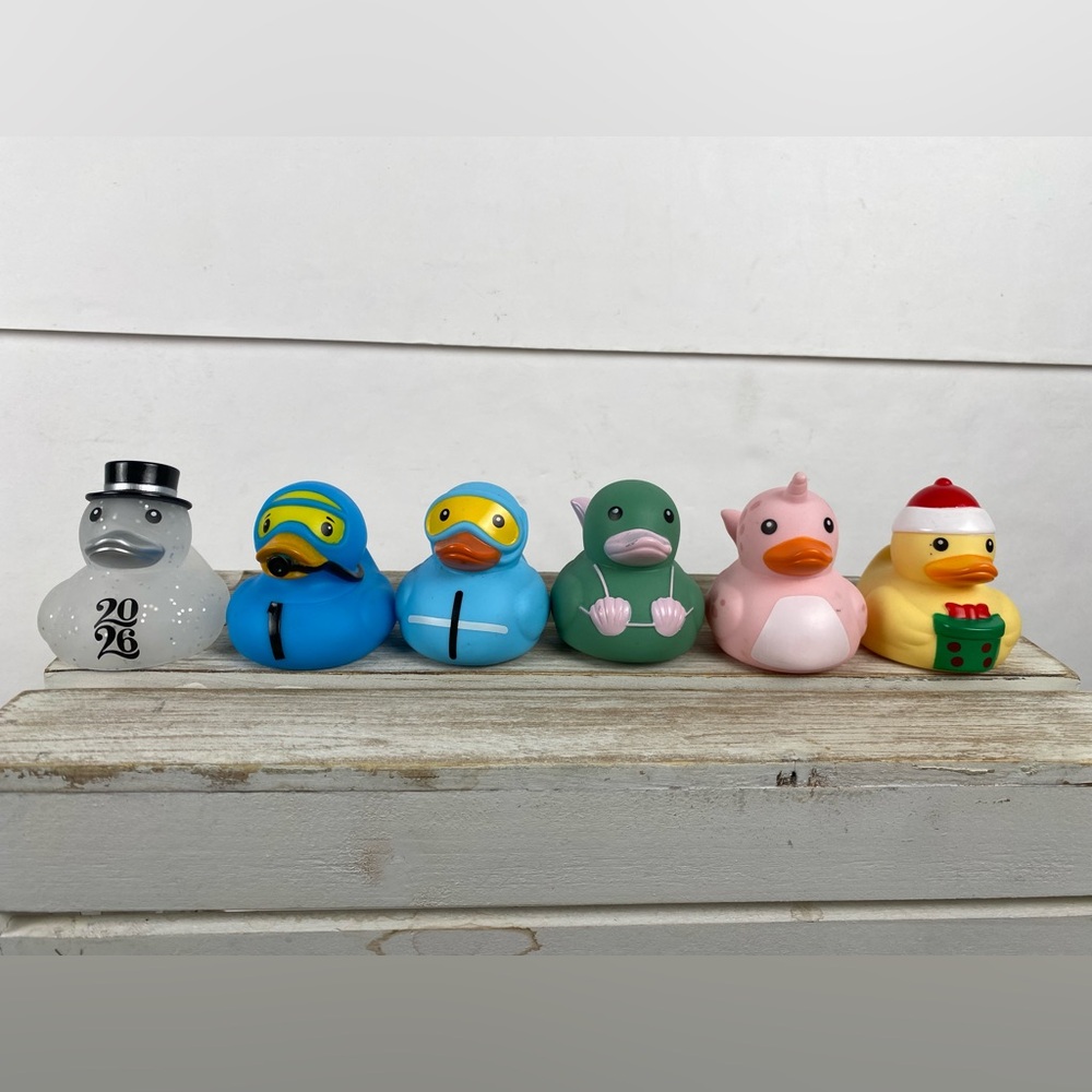 Rubber duck lot (6) mermaids, unicorn scuba ducks and holiday ducks Jeep decor